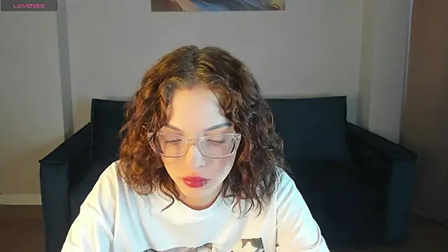 Snapshot of Wullwet_rav chatting on July 2026 12:57:01 AM Wullwet rav online show from July 2026 12:57:01 AM