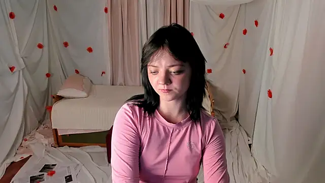 Crazykitta online show from July 2026 02:47:01 AM