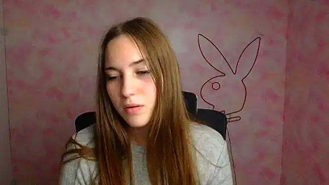 Holly Mooon  online show from July 2026 10:32:02 AM