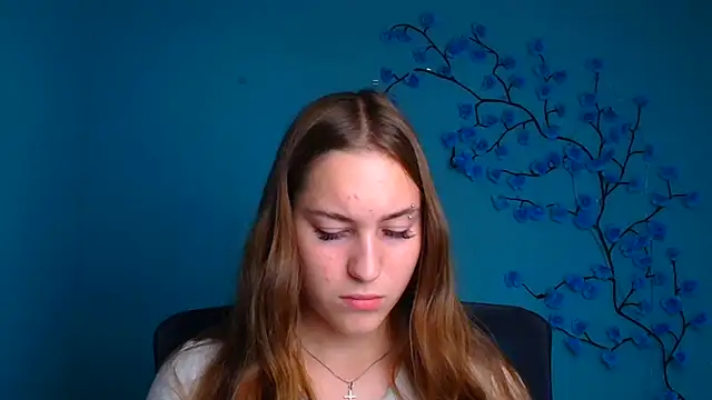 Holly Mooon  online show from July 2026 11:13:01 AM