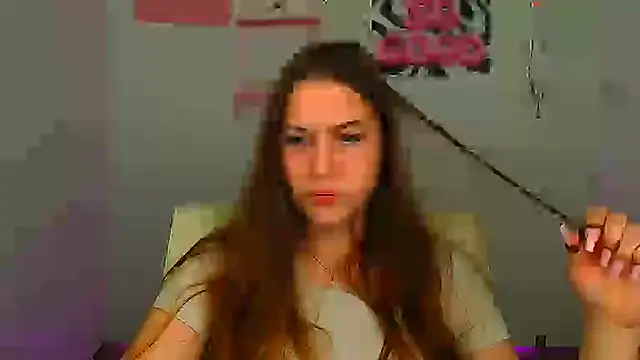 Holly Mooon  online show from July 2026 05:16:02 AM