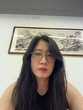 weiwei103 online show from July 2026 06:00:02 AM