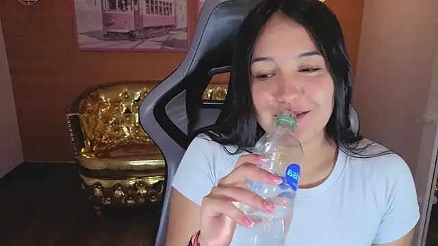 alisson sweet t online show from July 2026 08:00:01 PM