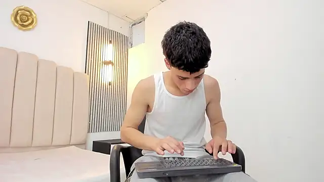 Stiven Cooper2 online show from July 2026 12:47:02 PM