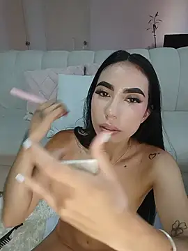Halliesturner online show from July 2026 03:04:02 PM
