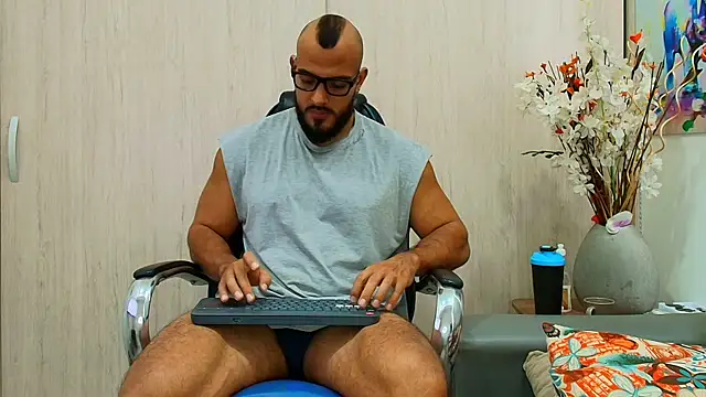 karymmusclet777 online show from July 2026 07:07:02 PM