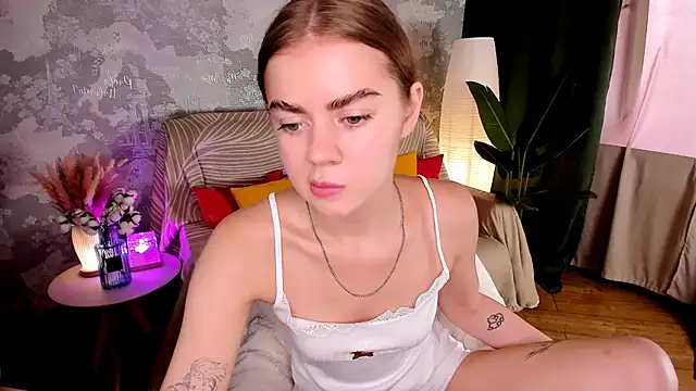 Snapshot of bubbleslina chatting on August 2026 08:28:01 AM bubbleslina online show from August 2026 08:28:01 AM
