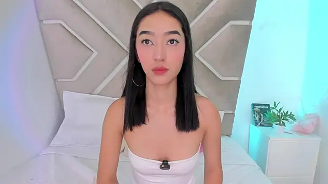 annelisee  online show from July 2026 11:15:01 PM