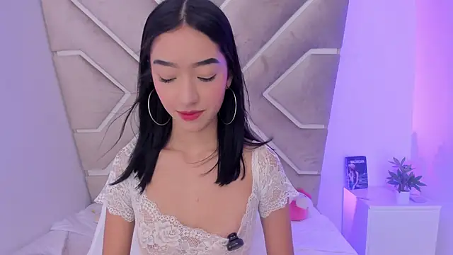 annelisee  online show from July 2026 12:40:01 AM