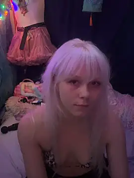 Snapshot of LilyMintyx chatting on July 2026 10:03:01 PM LilyMintyx online show from July 2026 10:03:01 PM