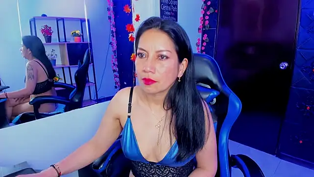Snapshot of Megaan_Collins chatting on July 2026 01:43:02 AM Megaan Collins online show from July 2026 01:43:02 AM