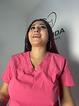 Nahomy benet online show from July 2026 12:30:01 PM