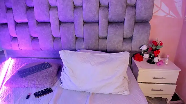 Natashasinclair online show from July 2026 09:22:01 PM