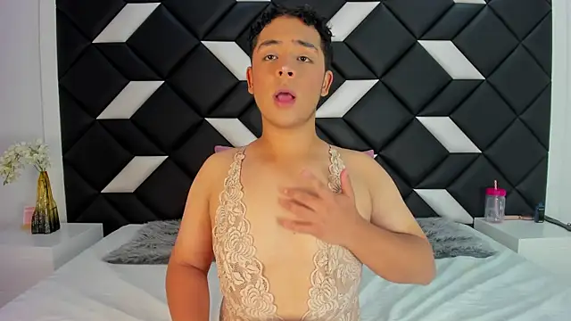 darian lafortezaa online show from July 2026 07:33:02 PM