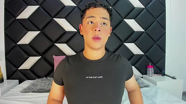 darian lafortezaa online show from July 2026 07:21:01 PM