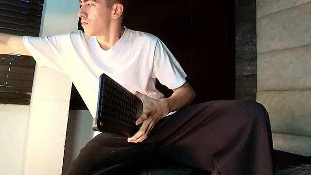 Tyler Mcrey online show from July 2026 01:17:02 PM