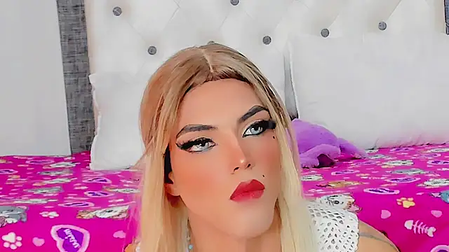 esmeraldasexycutee online show from July 2026 05:52:01 PM