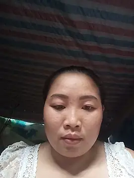 Snapshot of Julie-xx chatting on June 2026 04:50:02 AM Julie-xx online show from June 2026 04:50:02 AM