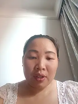 Snapshot of Julie-xx chatting on July 2026 05:16:02 AM Julie-xx online show from July 2026 05:16:02 AM