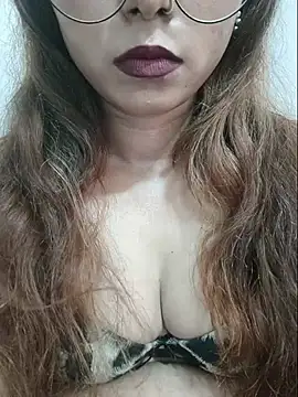 Snapshot of Mansi_Shrma chatting on July 2026 05:43:02 AM Mansi Shrma online show from July 2026 05:43:02 AM