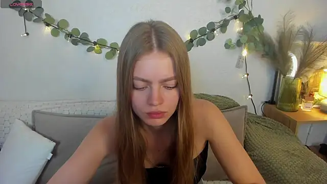 EmillyStarr online show from June 2026 06:41:01 AM