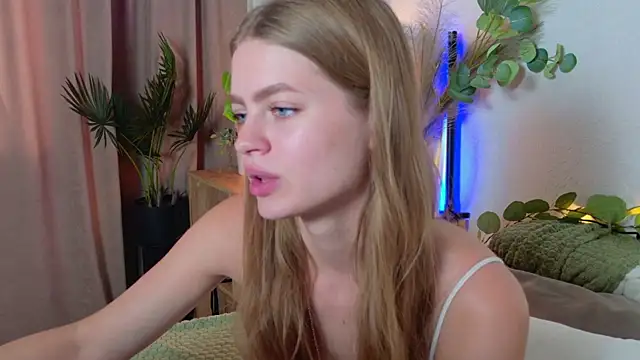 EmillyStarr online show from July 2026 06:06:02 AM