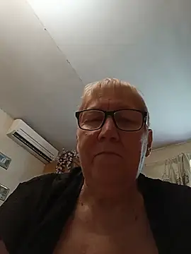 Molli1408 online show from July 2026 01:21:02 PM