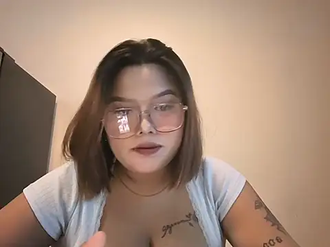 missprettyxx online show from July 2026 04:09:01 PM
