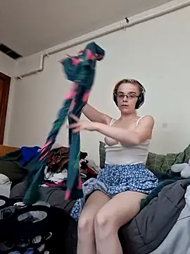 Little Miss Needy online show from June 2026 09:20:01 PM
