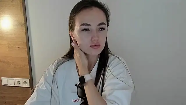 MiaMoll77 online show from July 2026 11:17:02 AM