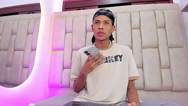 Cuteboyhenrik os online show from July 2026 03:13:01 AM