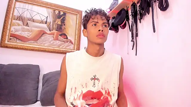 Cuteboyhenrik os online show from July 2026 12:53:01 PM