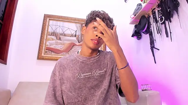 Cuteboyhenrik os online show from July 2026 01:24:01 PM