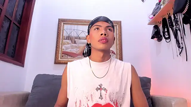 Cuteboyhenrik os online show from July 2026 12:58:02 PM