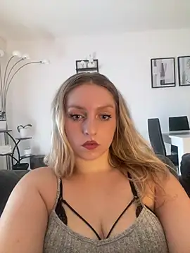 KiraBloom66 online show from July 2026 04:13:01 PM