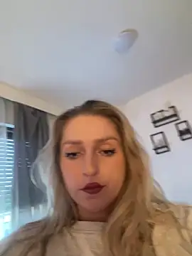 KiraBloom66 online show from July 2026 05:04:02 PM
