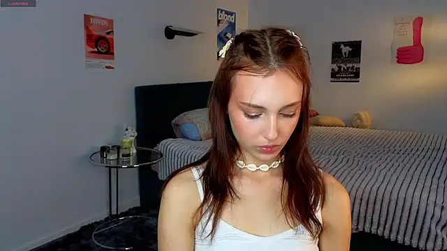 thisskiss online show from July 2026 04:54:02 PM