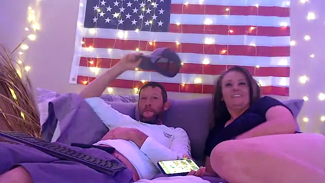 Snapshot of Playful_Pair0924 chatting on July 2026 04:58:02 AM Playful Pair0924 online show from July 2026 04:58:02 AM