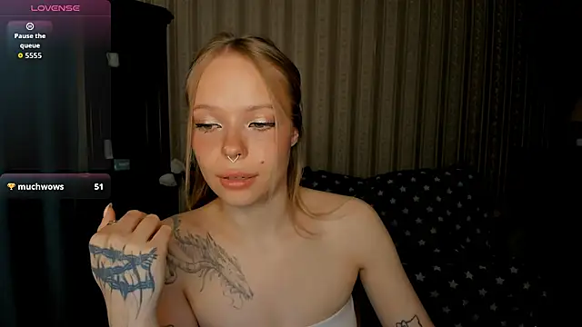 lovemelulu online show from July 2026 07:12:01 AM