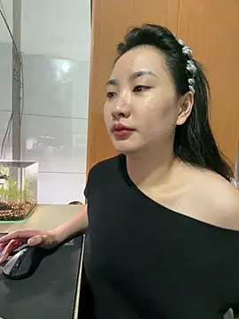 QuynhAnh68 online show from July 2026 02:45:02 PM