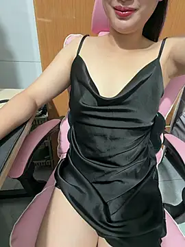QuynhAnh68 online show from August 2026 03:00:01 PM