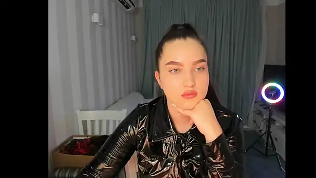 LatexDominatrix online show from July 2026 07:39:01 PM