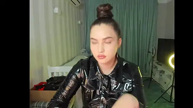 LatexDominatrix online show from July 2026 07:49:01 PM