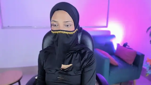 LaylaFantasy  online show from July 2026 04:05:02 AM
