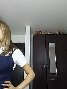 Hana Winter online show from July 2026 12:53:01 PM