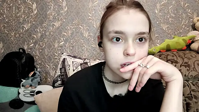 Snapshot of CUTE1KITTY chatting on July 2026 05:06:02 PM CUTE1KITTY online show from July 2026 05:06:02 PM