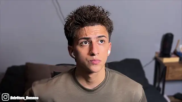 Snapshot of salvatore_romanoo chatting on July 2026 07:07:01 AM salvatore romanoo online show from July 2026 07:07:01 AM