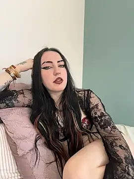Ellie Whitfield online show from July 2026 12:43:01 PM