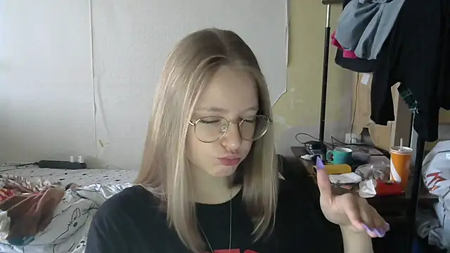 WinifredLunney online show from July 2026 05:16:02 AM