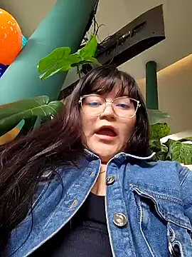 Louise 0105 online show from July 2026 05:18:01 PM